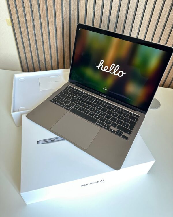 MacBook Air M1 8GB RAM 256GB SSD 13.3"