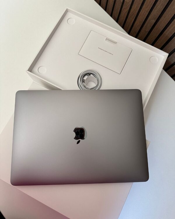 MacBook Air M1 8GB RAM 256GB SSD 13.3" - Imagen 5